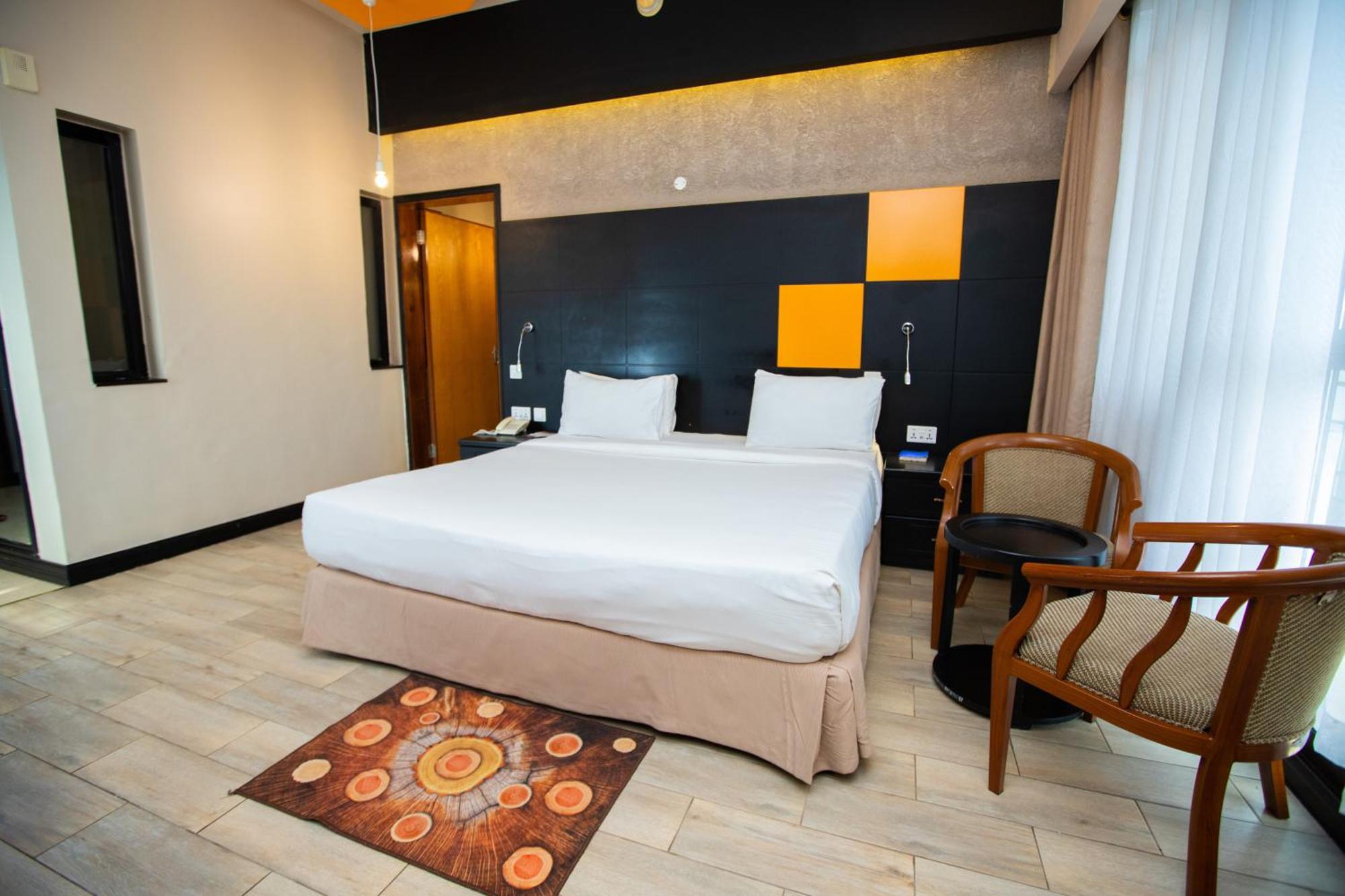 Gold Crest Hotel Mwanza Esterno foto