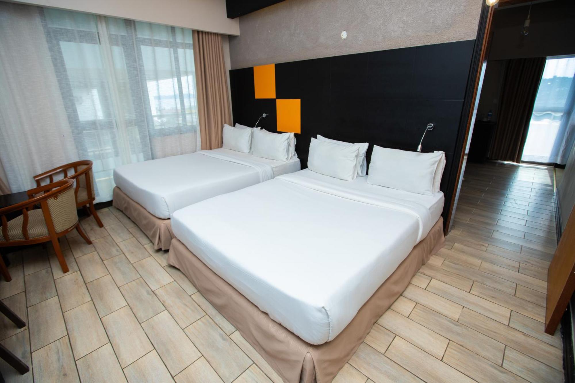 Gold Crest Hotel Mwanza Esterno foto
