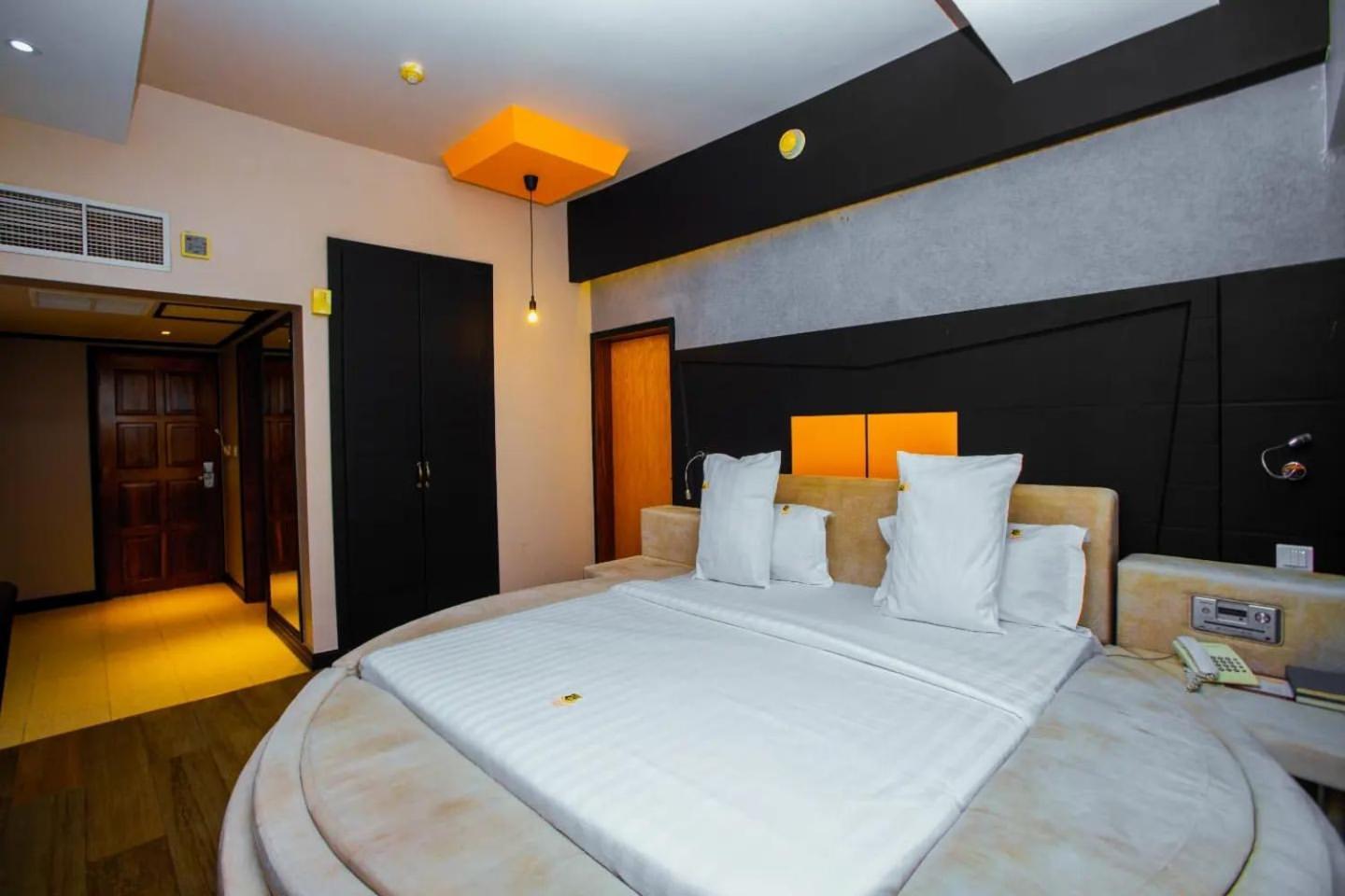 Gold Crest Hotel Mwanza Esterno foto